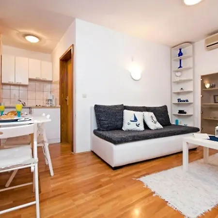 Suzana Apartment *